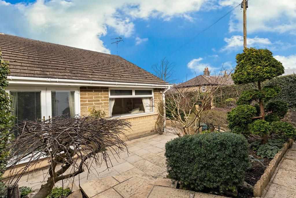 Bramleys Estate Agents - Poplar Avenue - Thongsbri