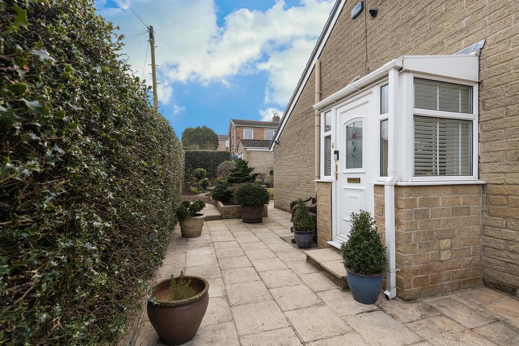 Bramleys Estate Agents - Poplar Avenue - Thongsbri
