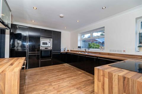 4 bedroom detached house for sale, Brighton Road, Worthing