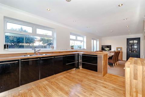 4 bedroom detached house for sale, Brighton Road, Worthing