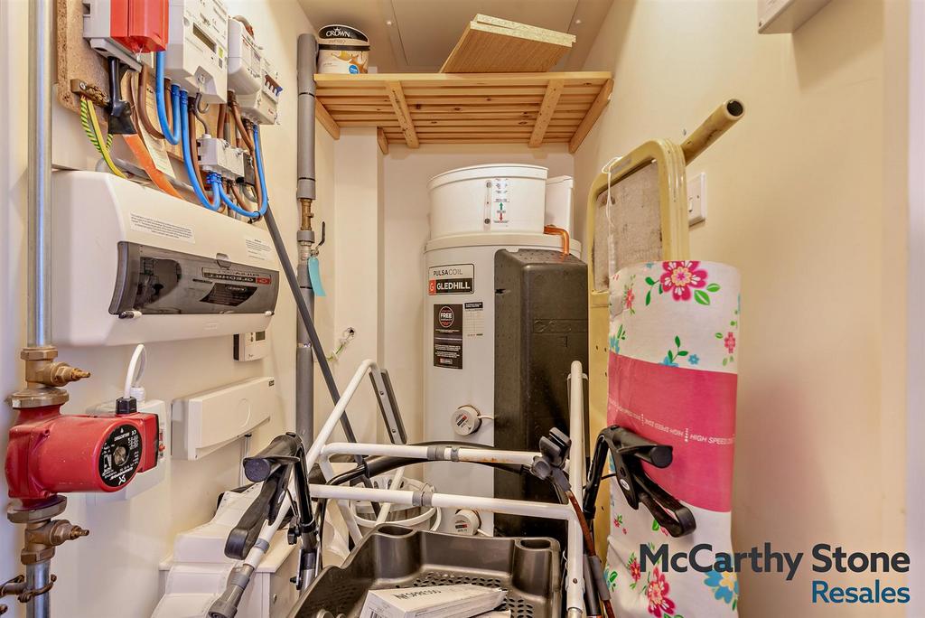 8682048-interior01-800.jpg