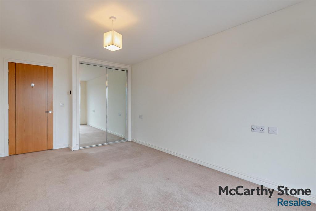 8682048-interior05-800.jpg