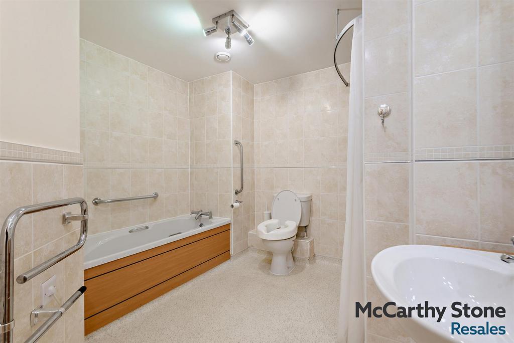 8682048-interior07-800.jpg