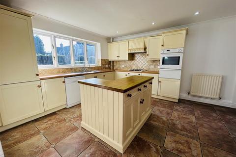 undefined, 3 Hollycroft Gardens, Tettenhall