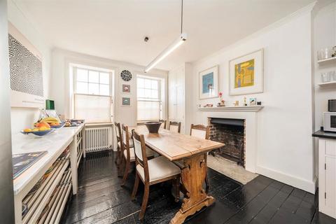 4 bedroom flat to rent, Cheyne Walk, London SW10