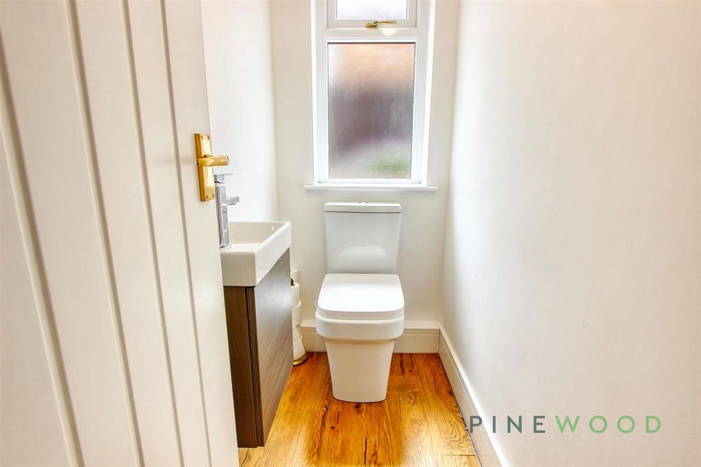 Ground floor wc