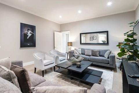 3 bedroom apartment to rent, Fitzjohns Avenue, London NW3