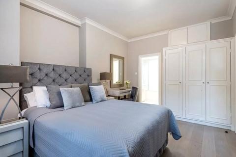 3 bedroom apartment to rent, Fitzjohns Avenue, London NW3