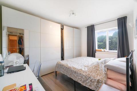 1 bedroom flat to rent, Abercorn Place, St Johns Wood, London, NW8