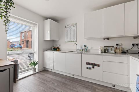 undefined, Arnold Place, Crawley RH10