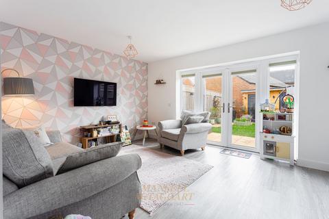 undefined, Arnold Place, Crawley RH10