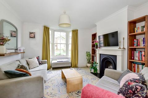 undefined, High Street, Abbots Langley, WD5