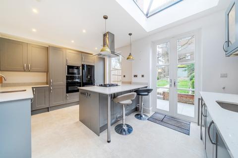 2 bedroom terraced house for sale, Woodfield Crescent, London