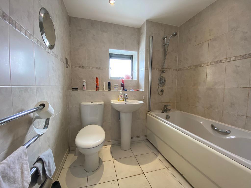 Bathroom[19269].jpeg