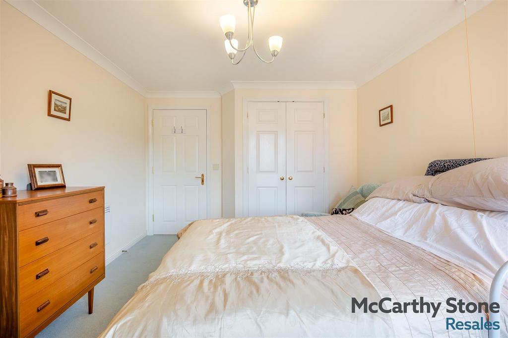 8681492-interior15.jpg