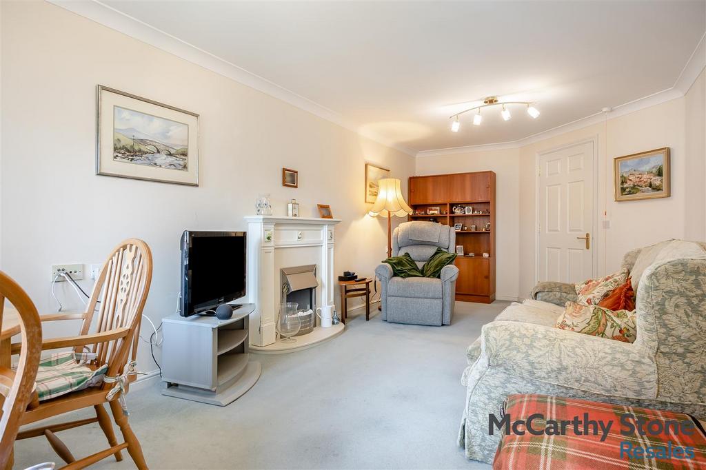 8681492-interior05.jpg