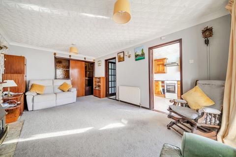 2 bedroom bungalow for sale, Wheatlands Avenue, Hampshire PO11