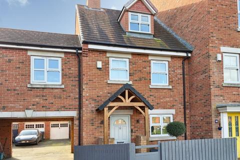 4 bedroom house for sale - Freemans Way, Thirsk