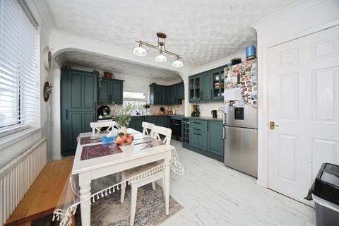 2 bedroom semi-detached house for sale, Whitefield Avenue, Luton