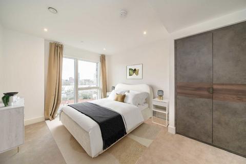 2 bedroom flat to rent, Danvers Avenue, LONDON SW11