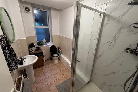 undefined, North Hill Road, Leeds LS6