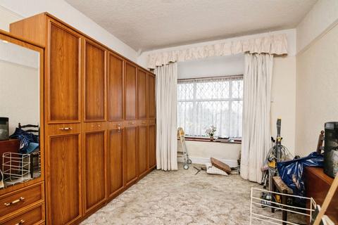 2 bedroom detached bungalow for sale, Knottsall Lane, Oldbury