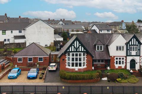 undefined, Penrhiw Terrace, Blackwood NP12