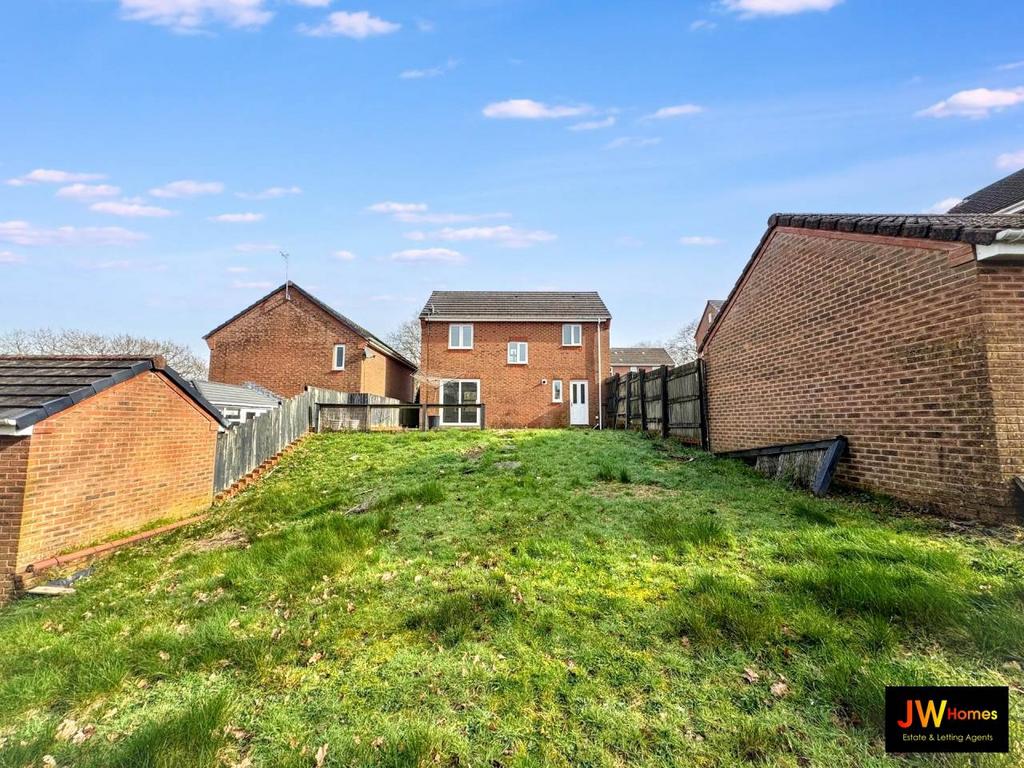 Rear garden 2 (11)