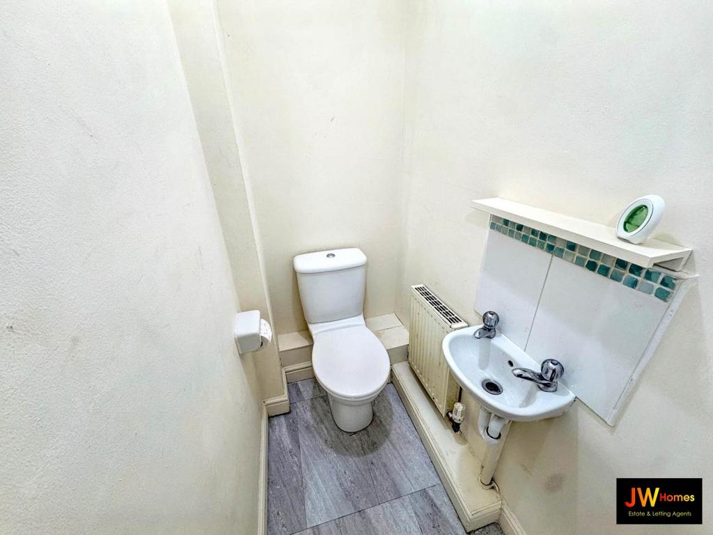 Gf wc (9)