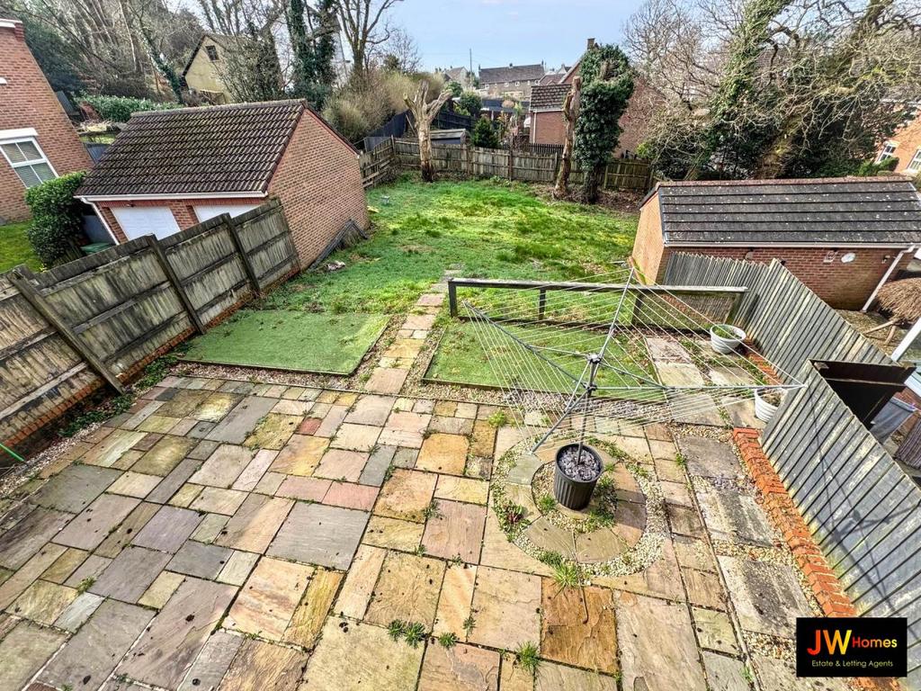 Rear garden 1 (6)