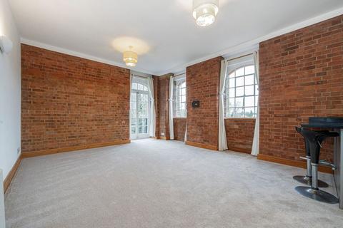 2 bedroom flat for sale, Bourneside Road, Addlestone KT15