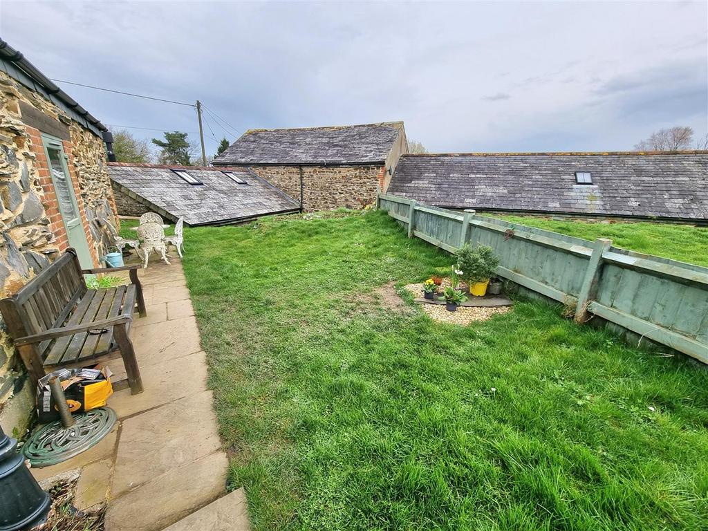 Annexe Garden 1.jpg