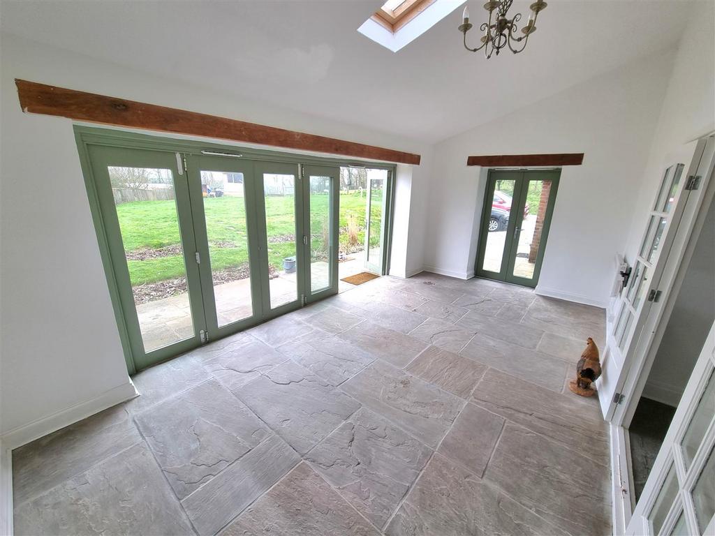 Garden room.jpg