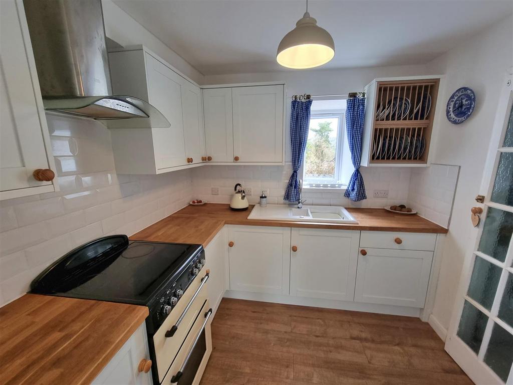 Annexe kitchen.jpg