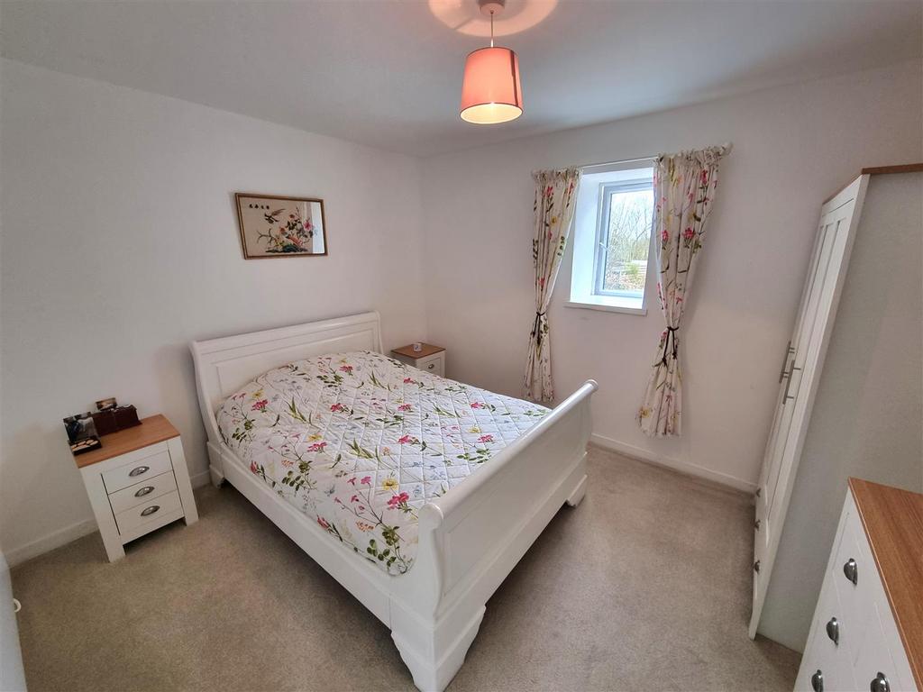 Annexe bed.jpg