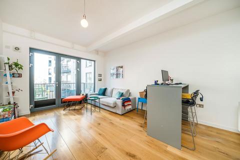 1 bedroom flat to rent, Roach Road, London E3