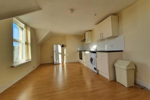 undefined, Piercefield Place F5, Adamsdown, Cardiff, CF24