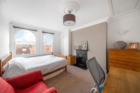 3 bedroom maisonette to rent, Hayter Road, London, SW2
