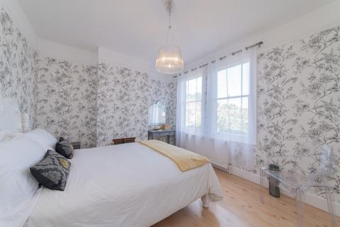 2 bedroom flat to rent, WOODGRANGE AVE, NORTH FINCHLEY, N12