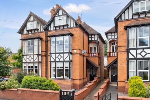 5 bedroom semi-detached house for sale, 3 Sunnyside Road, Barbourne, Worcester. WR1 1RL