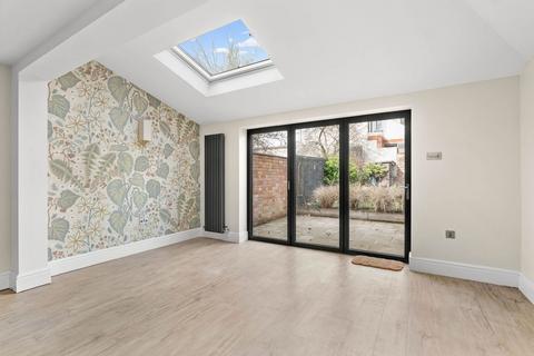 5 bedroom semi-detached house for sale, 3 Sunnyside Road, Barbourne, Worcester. WR1 1RL