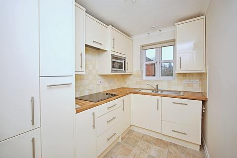 2 bedroom flat for sale, Saffron Meadow, Stratford-Upon-Avon