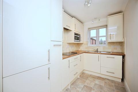 2 bedroom flat for sale, Saffron Meadow, Stratford-Upon-Avon