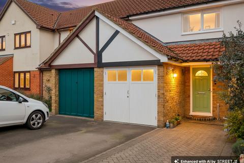 2 bedroom terraced house for sale, Boxford Close, Rayleigh SS6