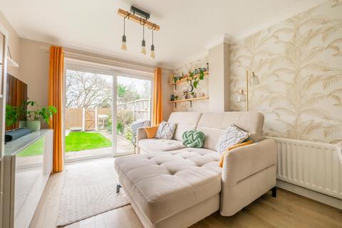 2 bedroom terraced house for sale, Boxford Close, Rayleigh SS6