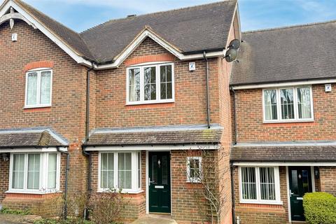 2 bedroom terraced house for sale - Hillside Gardens, Amersham, Buckinghamshire, HP7