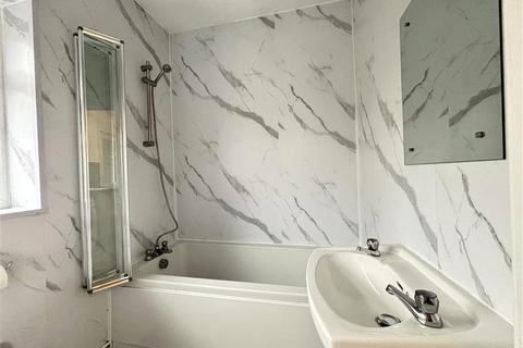 undefined, Rumbridge Street, Totton, SO40