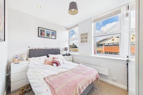 undefined, Victoria Road, Farnborough, Hampshire, GU14