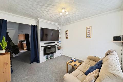 2 bedroom terraced house for sale, St. Davids Road, East Cowes, Isle of Wight