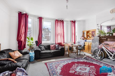 2 bedroom apartment to rent, Ballards Lane, Finchley, London, N3
